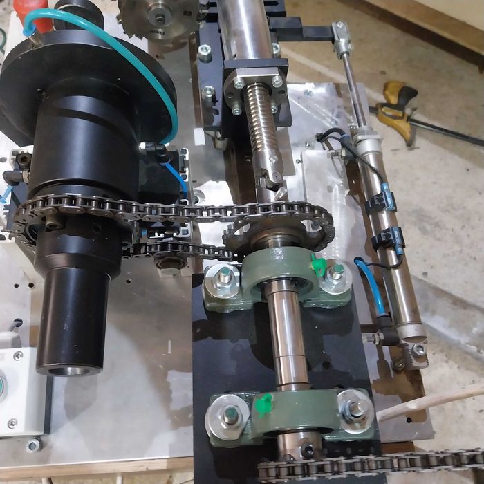 Masina filetat cozi de mop sau de matura