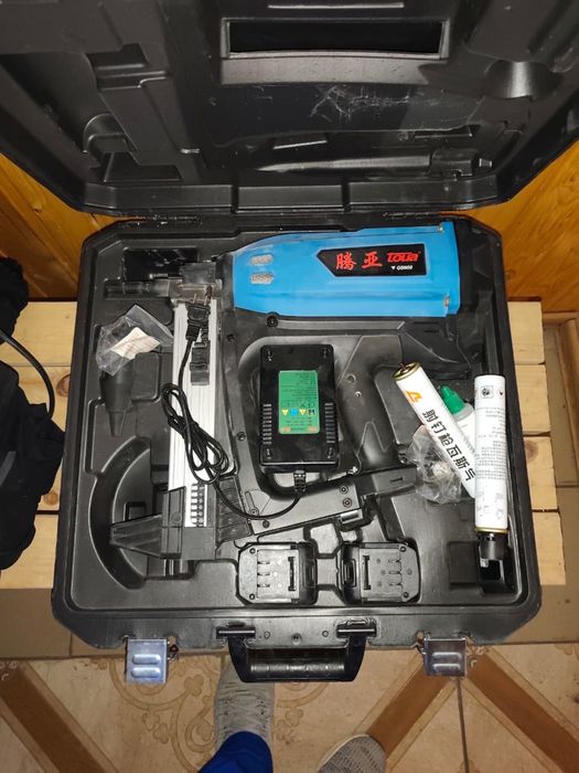 Гвоздезабивной пистолет Toua GSN50C , газовый