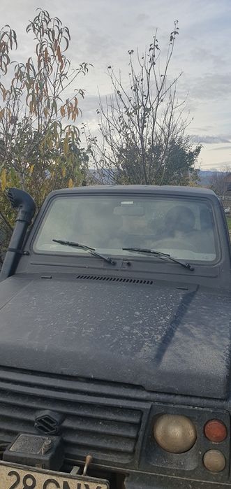 Vând Suzuki Samurai 2001