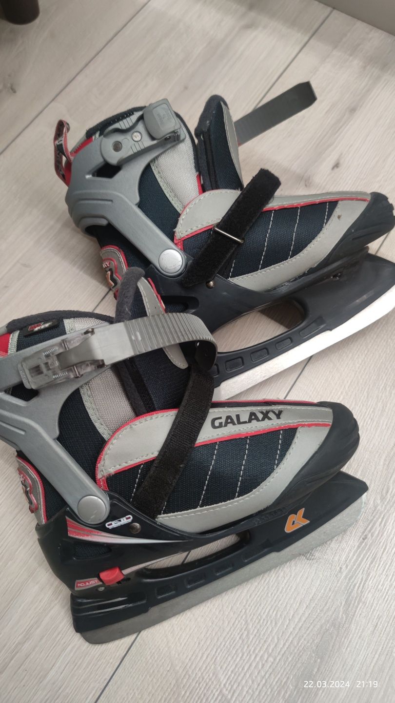 Продам детские фигурные раздвижные коньки GALAXY  32-35 р-р