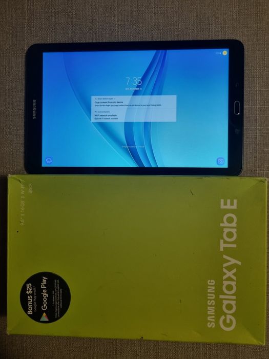 Таблет Samsung Galaxy Tab E T560 с процесор Quad-Core™ 1.3 GHz, 9.6",