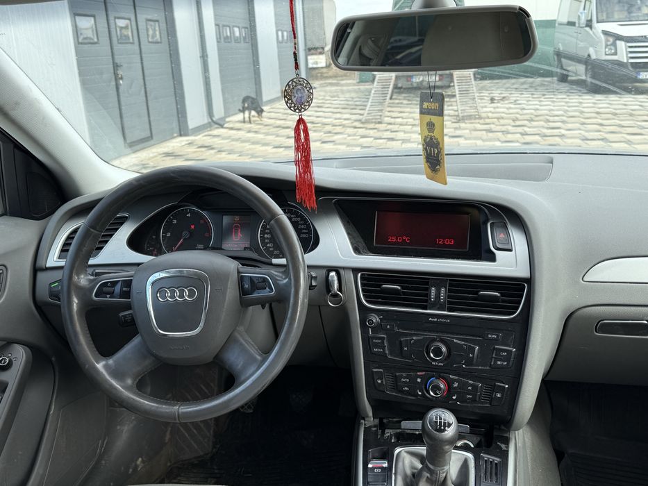 Vănd audi a4 b8 euro5 2010!!