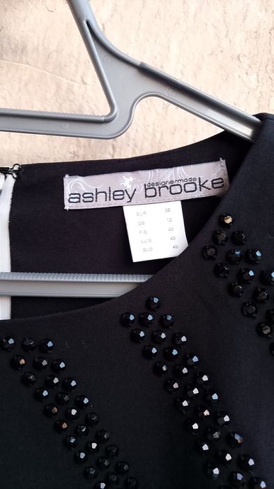 Нова рокля на Ashley Brooke