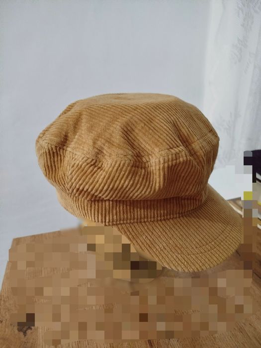 Отдам бесплатно женскую кепку