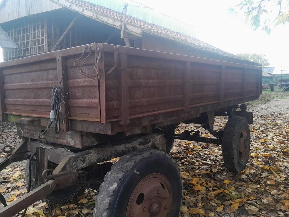 Remorca auto basculabila  tractor