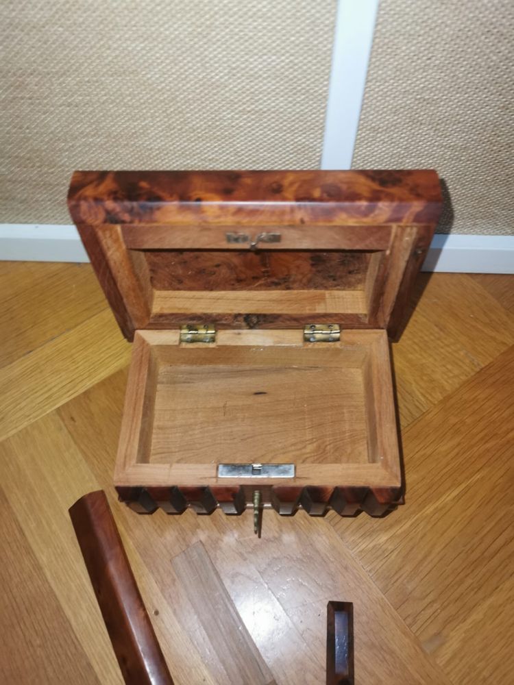 Кутия пъзел за бижута кафява дърво Барлд , Burled Wood Франция 1970 г