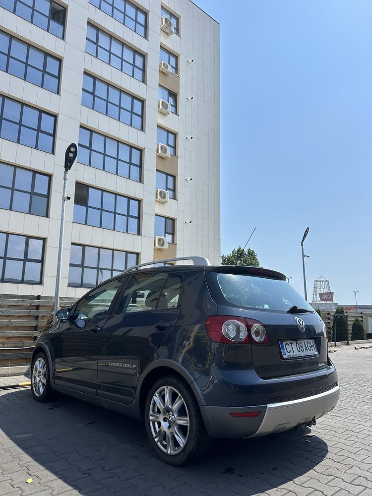 Vând  Volkswagen Golf Plus Cross 1.9TDI