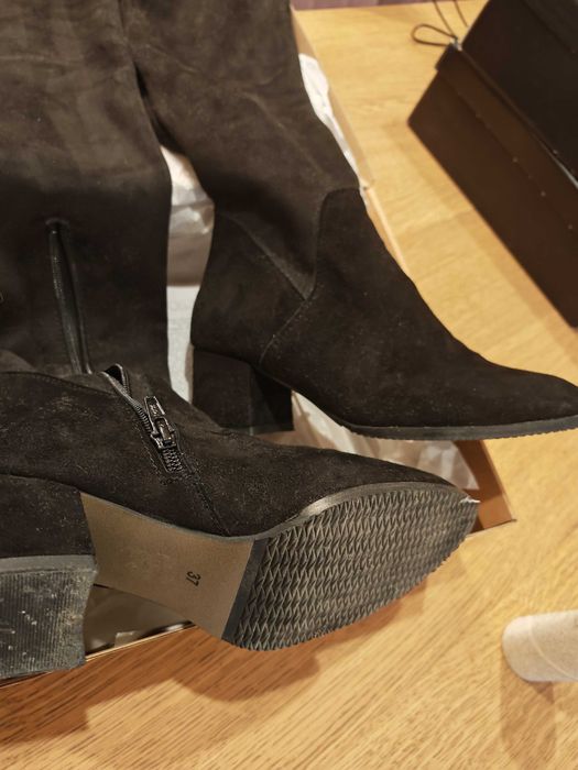 Cizme Mandinii piele intoarsa marimea 37 doar predare Bucuresti