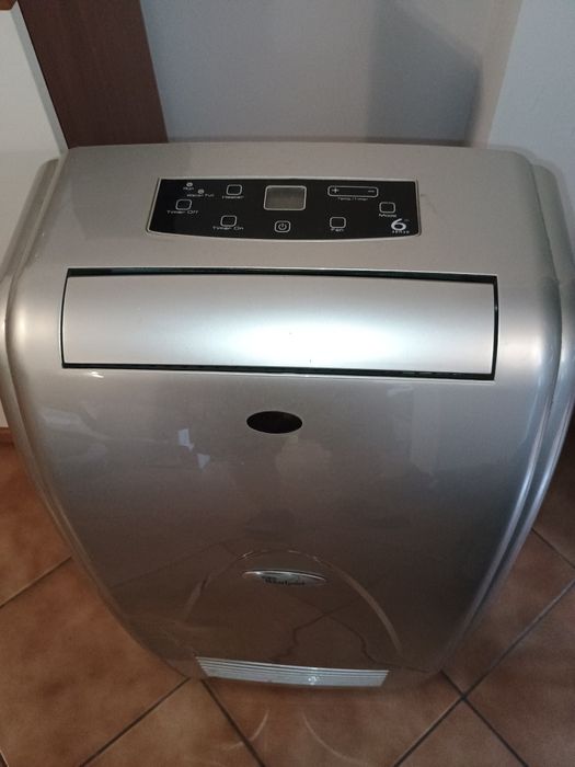 Aer condiționat portabil.Whirlpool(fara telecomanda)