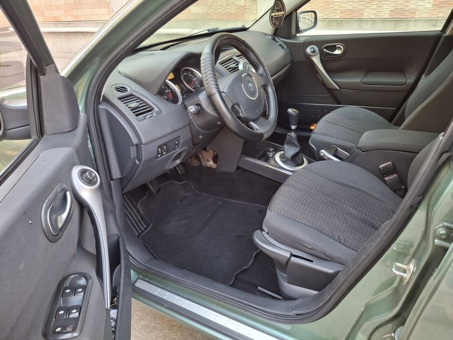 Renault megane 2 1.6 benzină euro 4 fab.2006 
fab.2006
benzina 112cp ,