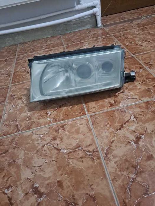 Far stanga Skoda Octavia 1 Xenon an 2000-2006 original Europa