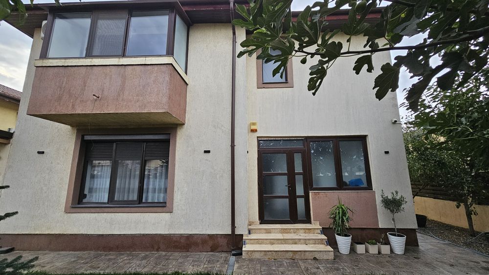 Direct Proprietar ,Vlila 2015,5 camere,teren 425mp,toate utilitatile