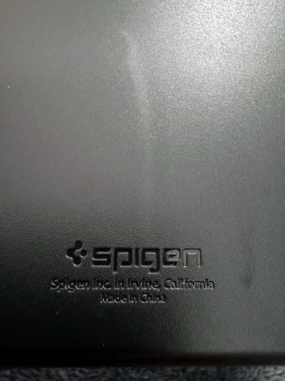 Organizator consola centrala Tesla Model 3/Y, Spigen