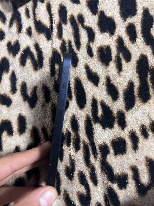 Vand iphone 14 ca nou folosit 3 luni nu are nici o zgâretura