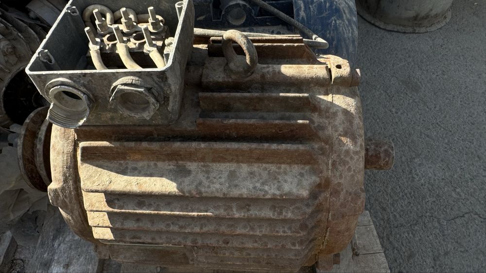 Продам электродвигатели разный мошностей и в разном состоянии