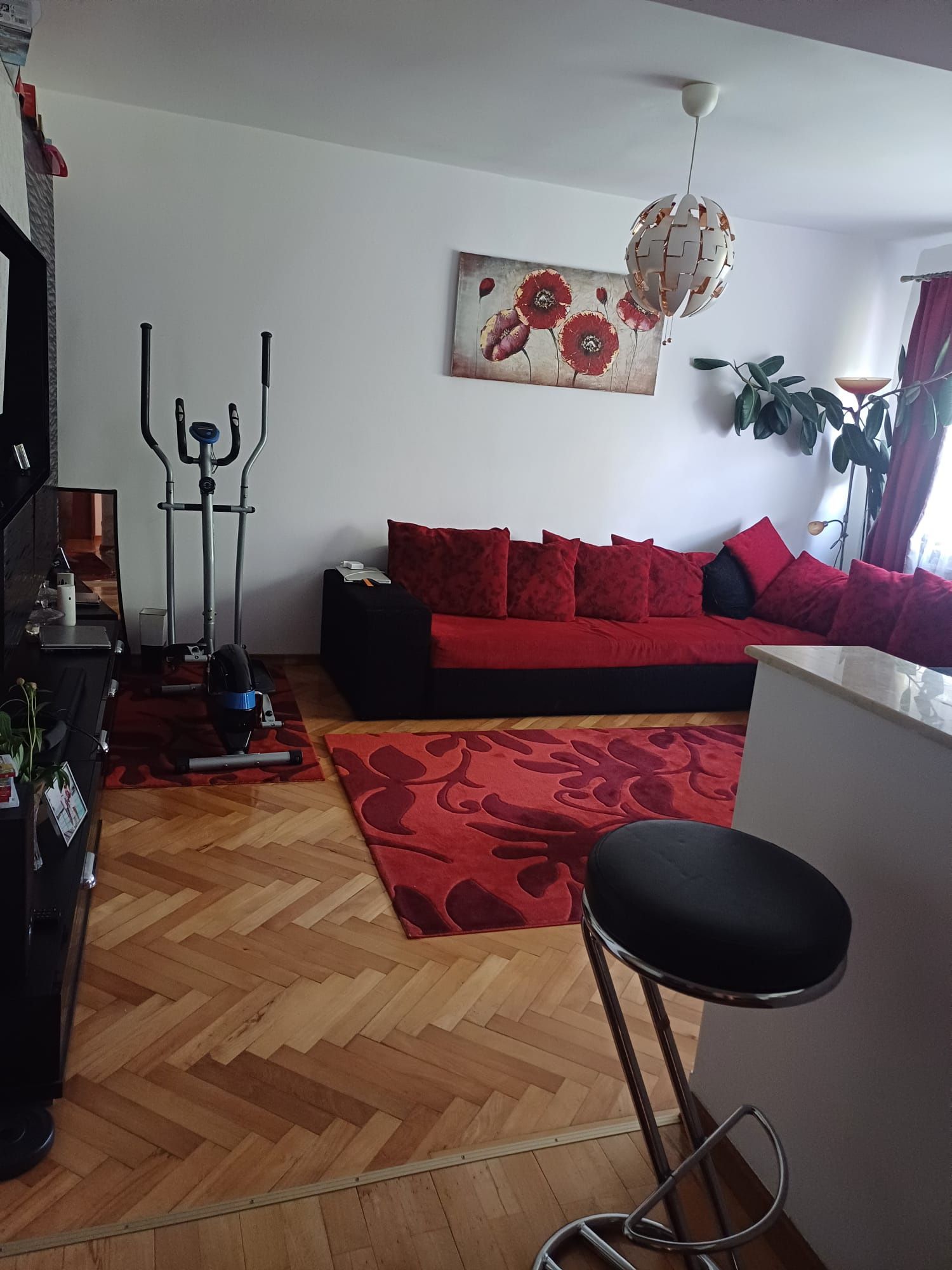 Vând apartament 3 camere ultracentral