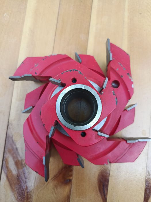 AKFA 7000 Engelberg tig'lari