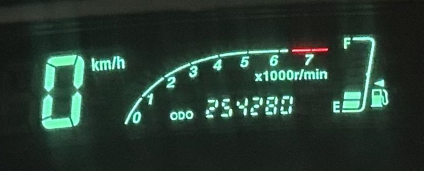 Продавам Toyota Yaris 2005 1.0vvt-i бензин