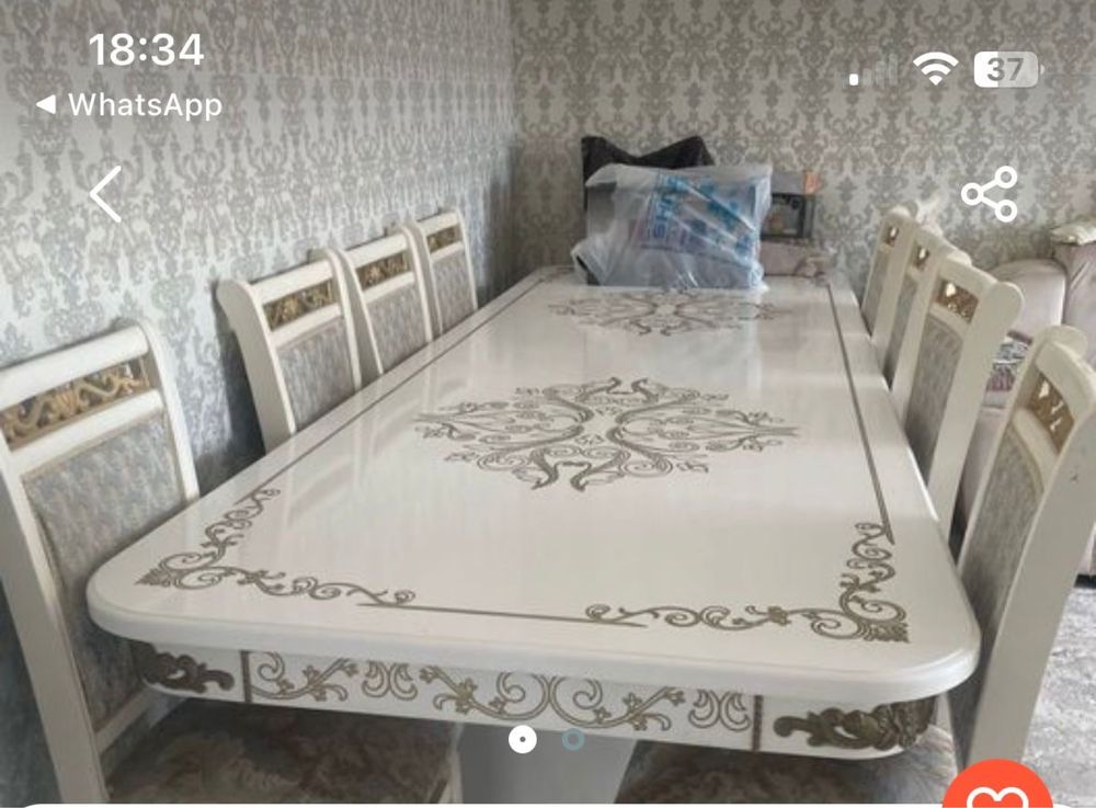 Стол гостинный, со втульями