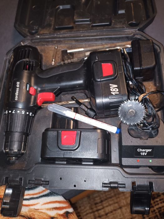 De vanzare! Mașină de infiletat și găurit,  18 V