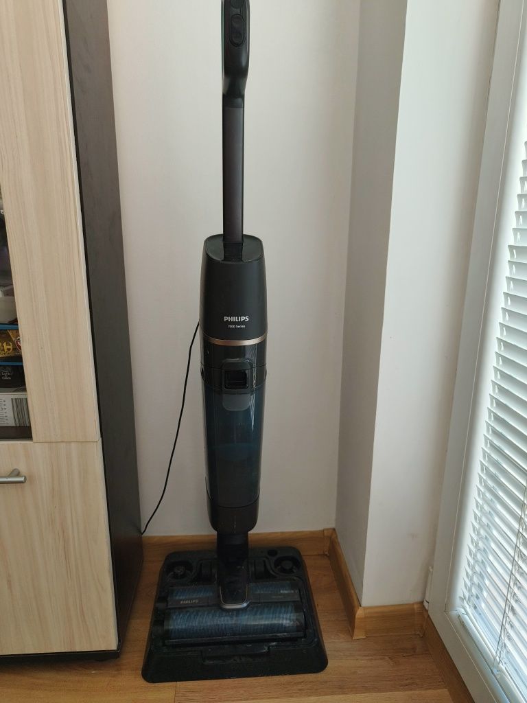 Philips 7000 series AquaSpin прахосмукачка