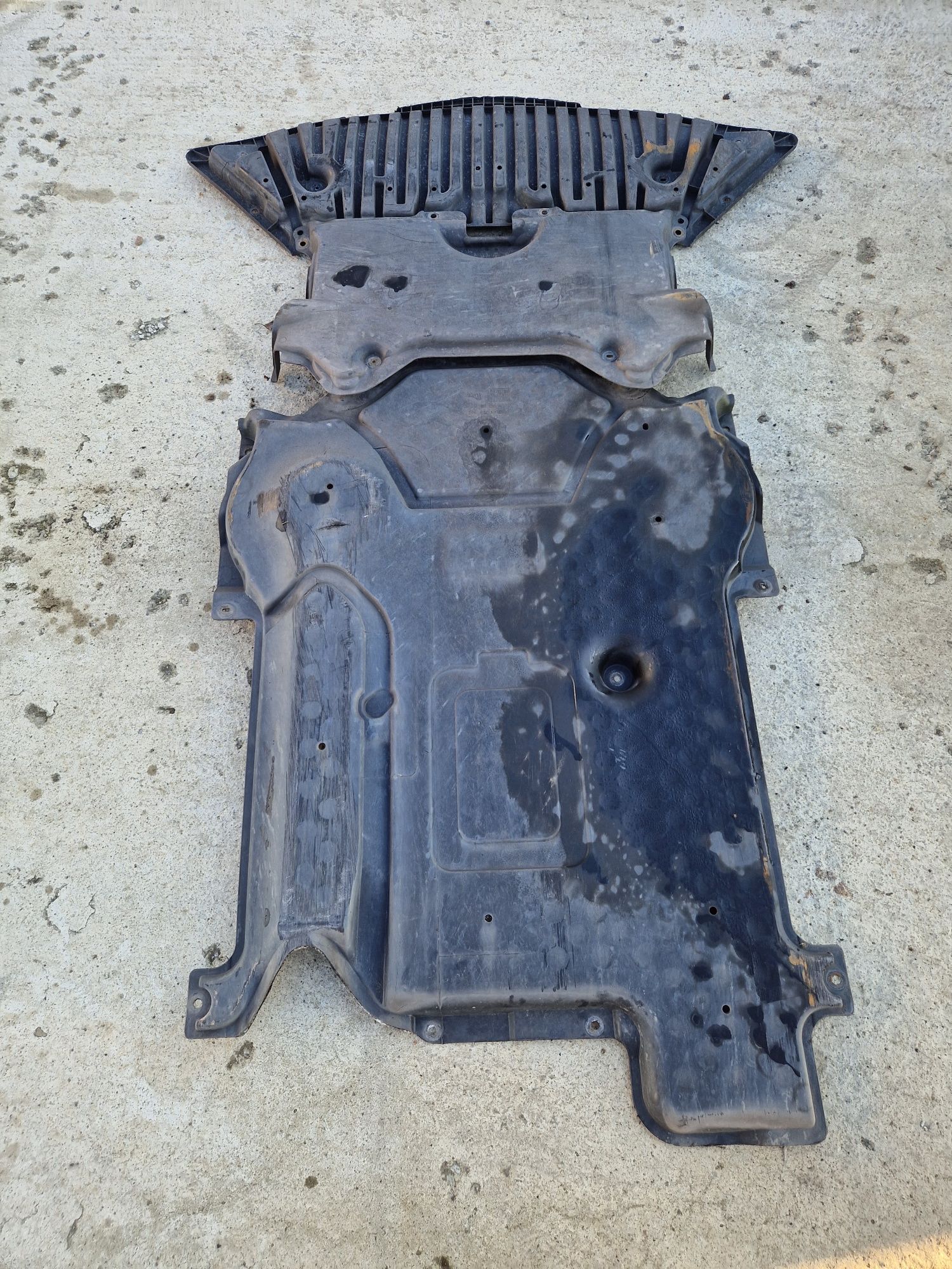 Scut motor cutie radiatoare lateral laterale Mercedes C class w204