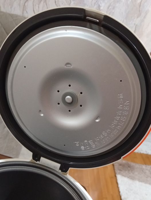 Дёшево продаю кашеварку Cuckoo