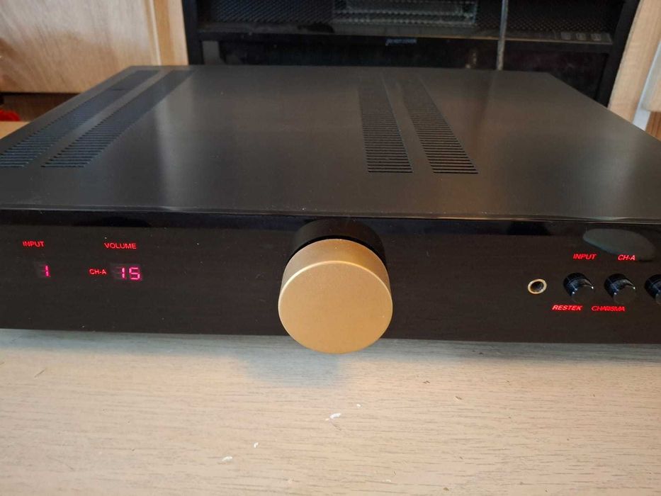 Restek Charisma amplificator High End Mage in Germany!