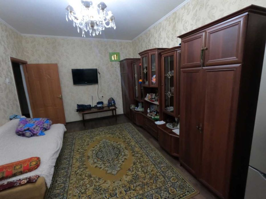 Продам стенку из 5 шкафов недорого, срочно