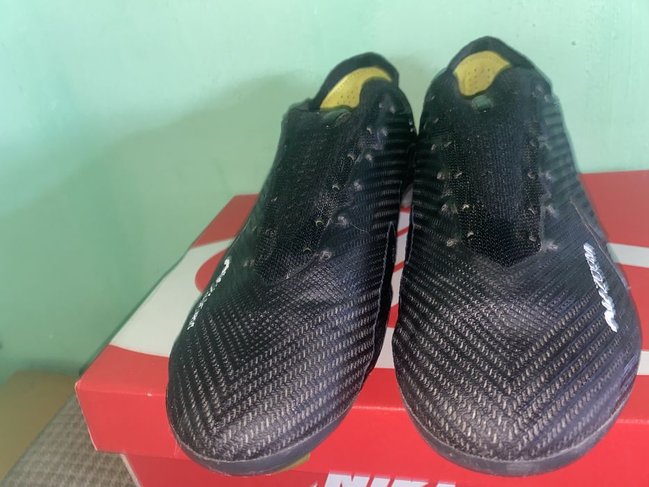 ghete nike acc aproape nou noute nr 44