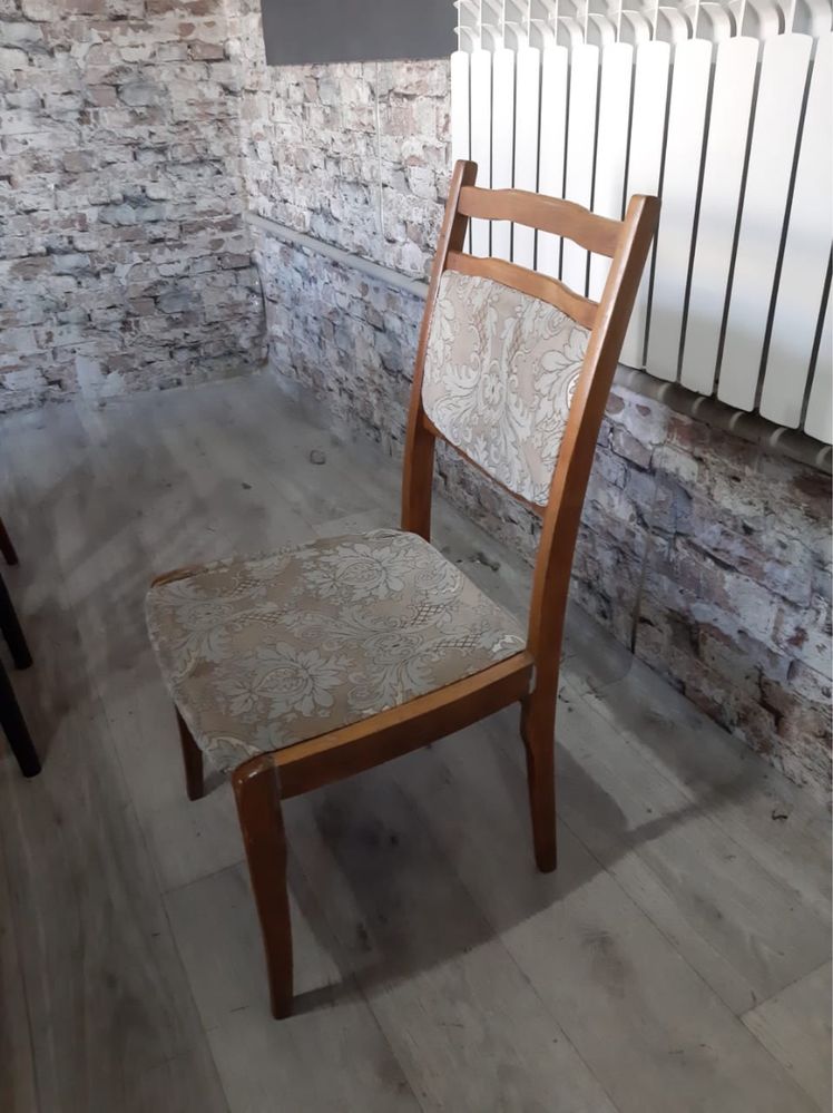 Стулья, столы все по 3000