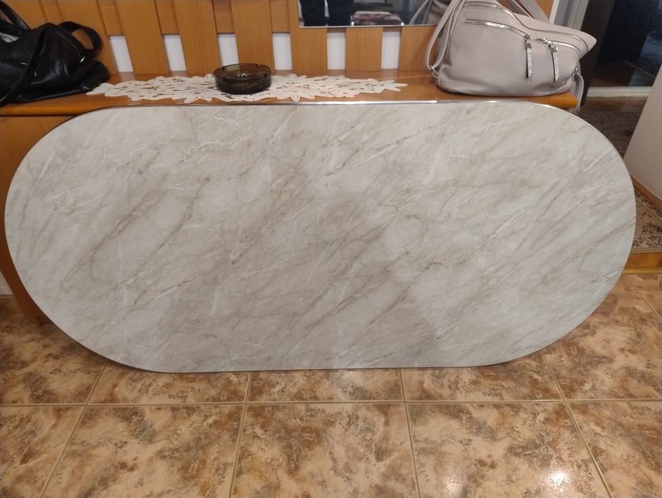 Masa de bucătărie și blat mobila