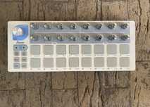 Arturia Beatstep controler midi