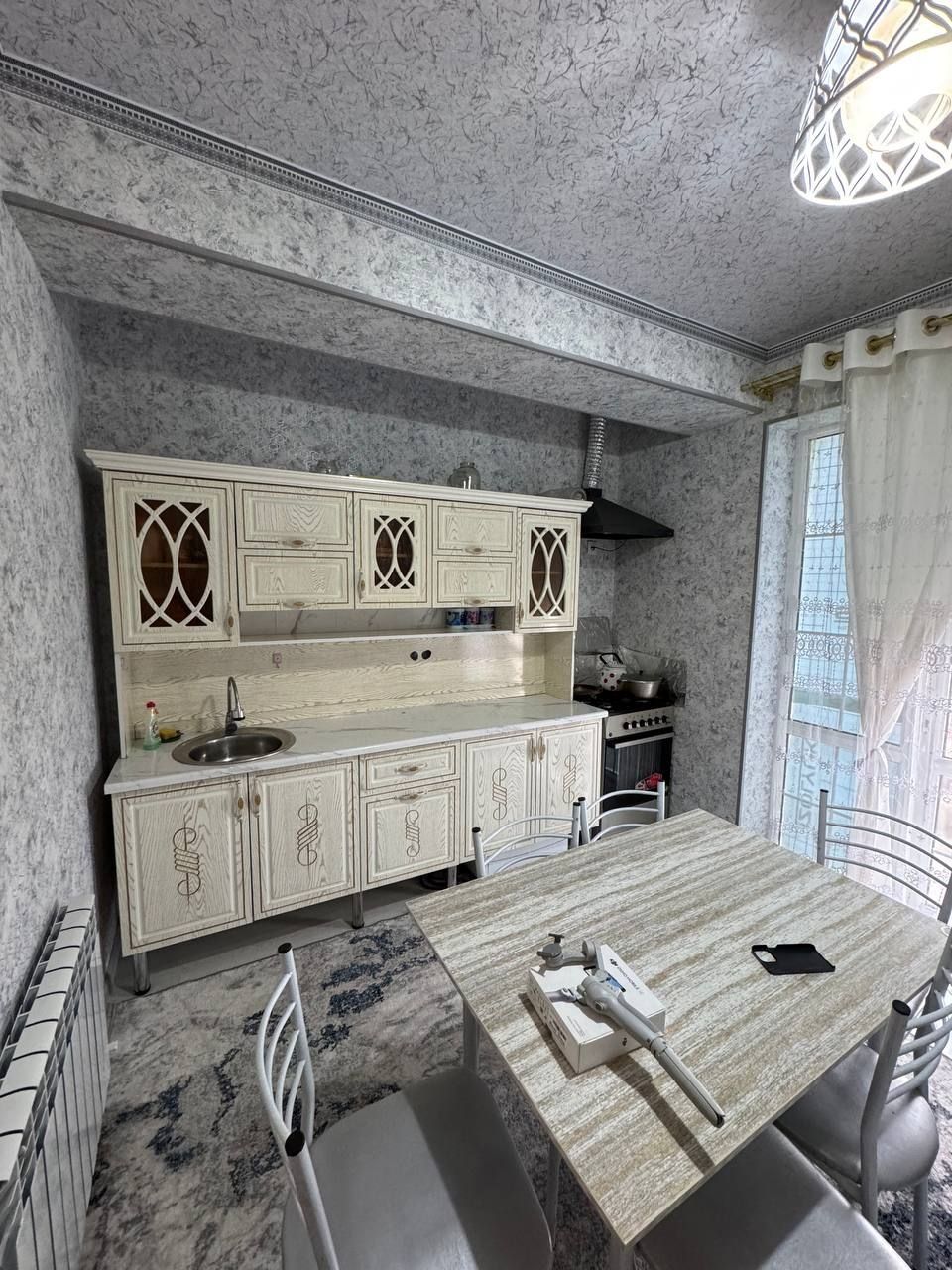 Юнсобод Шахристон метро якинида арендага квартира