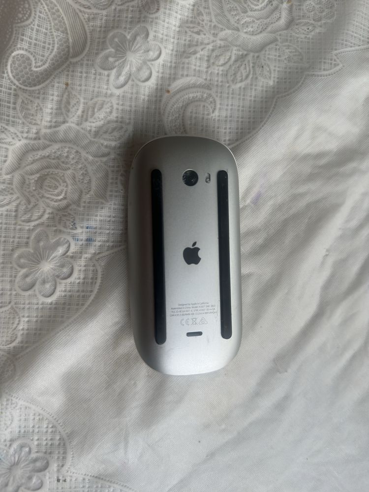 Apple Magic mouse 3 A1657 в отлично състояние