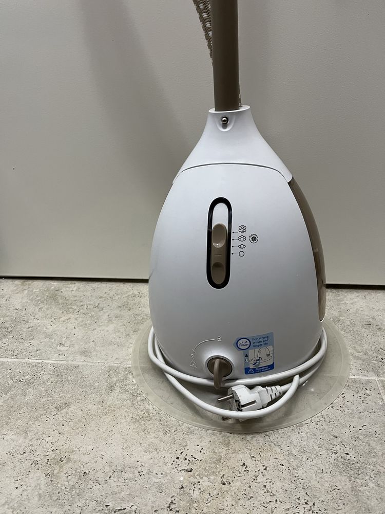 Fier de calcat vertical Philips
