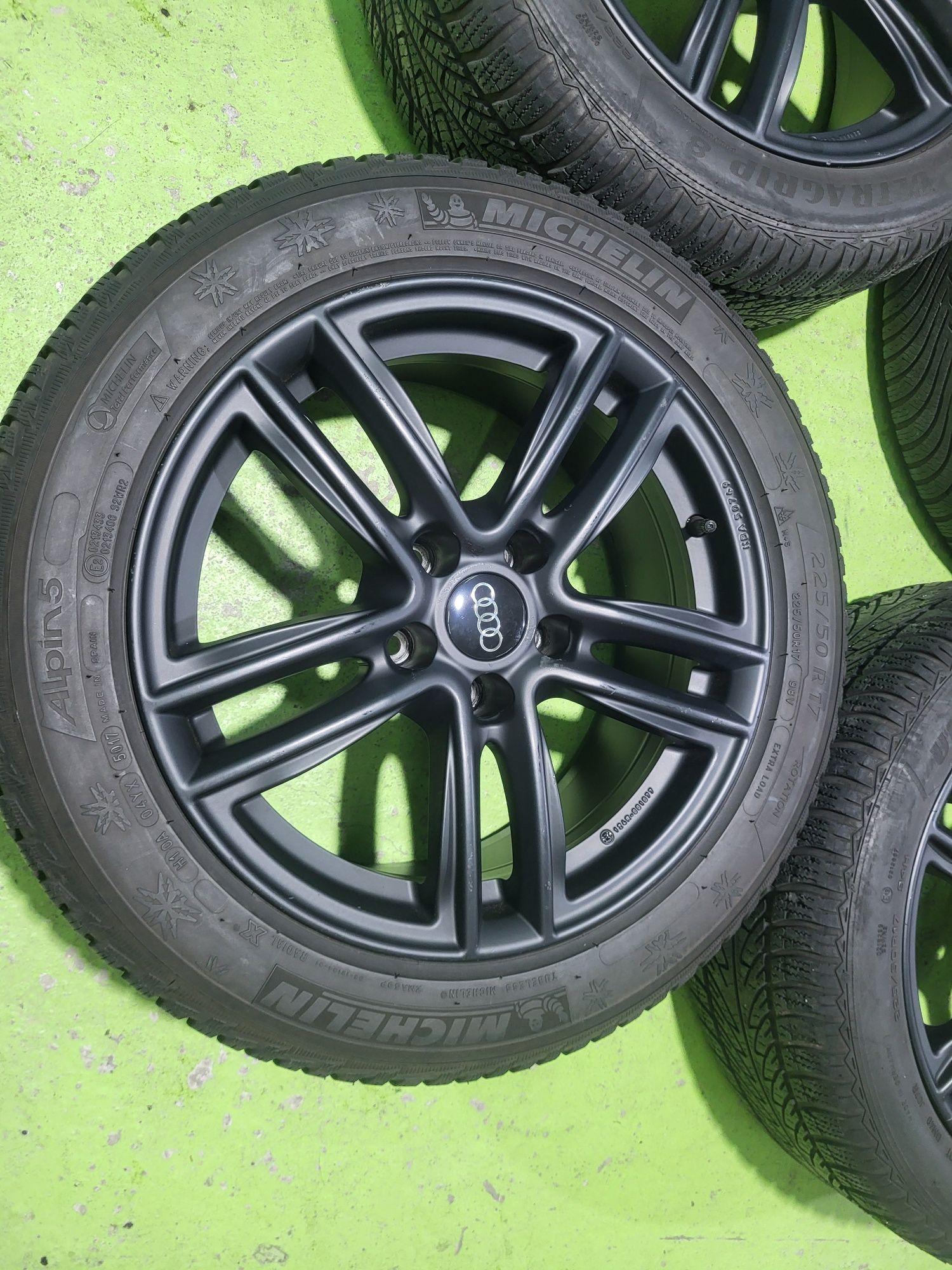 17 5x112 Audi A4 A5 A6 Vw Passat Tiguan Touran Caddy Skoda 5х112