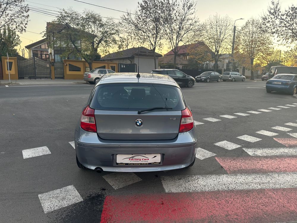 Bmw Seria 1 E 87 118 Benzina AUTOMAT BI-Xenon Navi Mare PDC Piele  Com