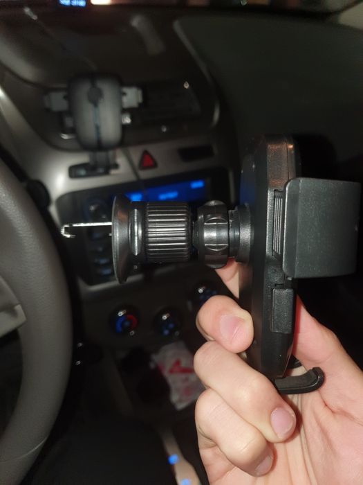 Telefon Ushlagich Avtomobil uchun