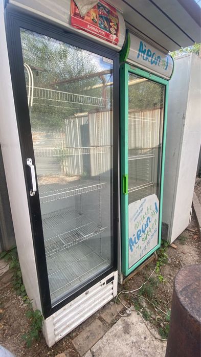 Витринные холодильники б/у