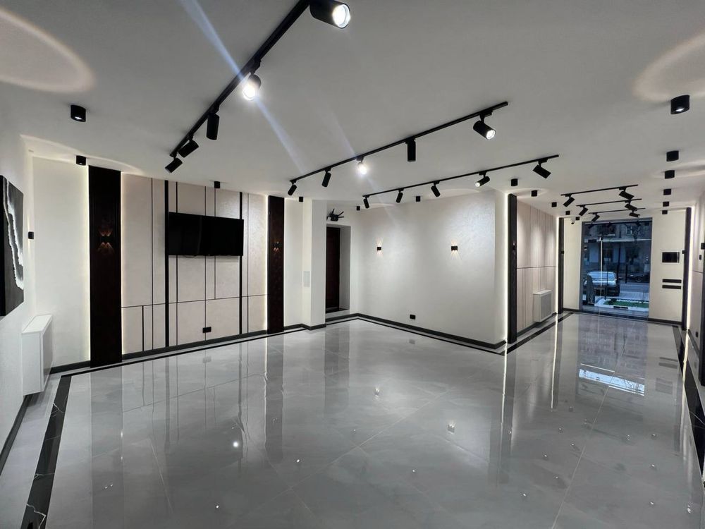 open space с евроремонтом общ пл 75 м² + 140 м² подвал