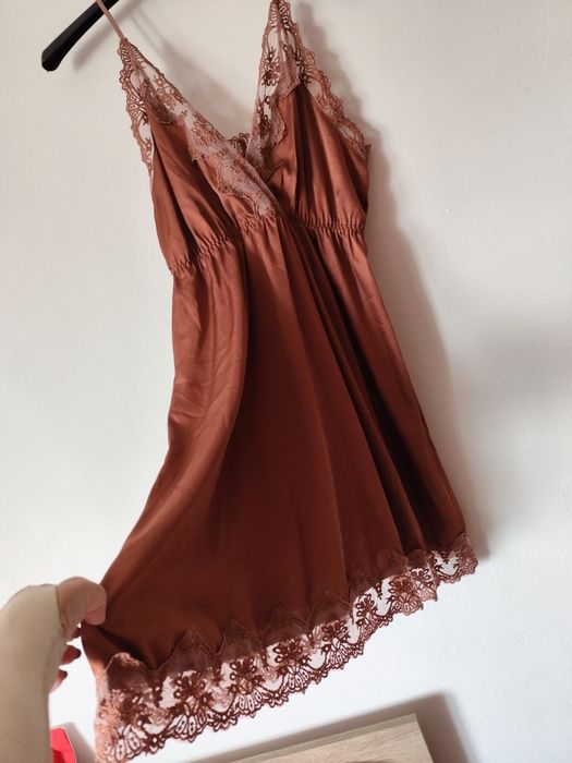 Neglijeu, furou dama