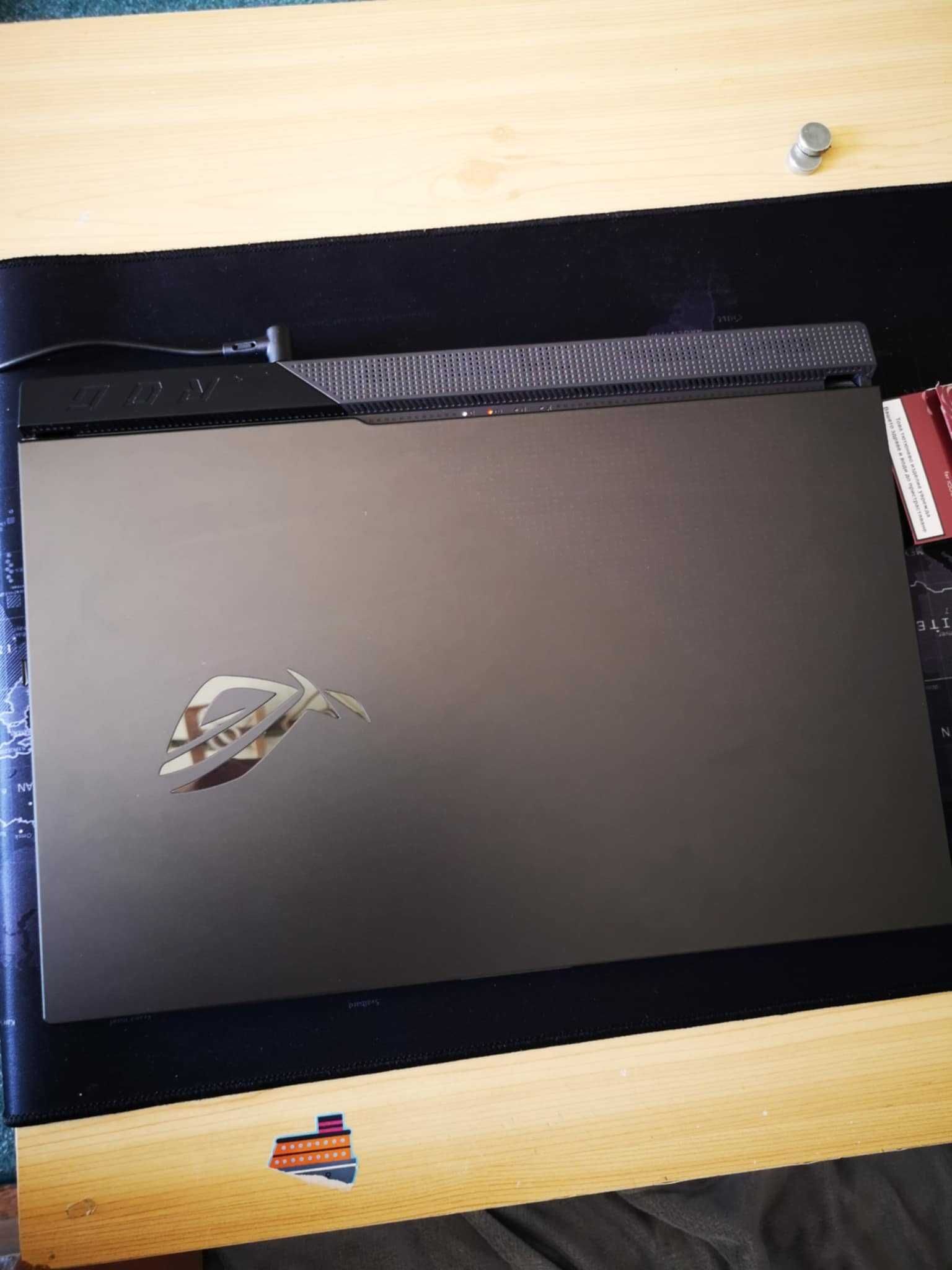 Rog Strix G713IE - HX011