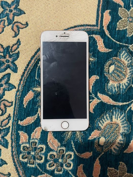 Айфон 8 и редми 9с