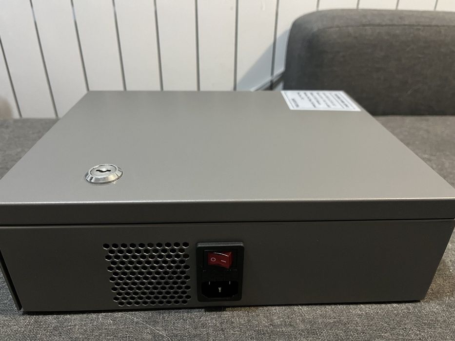 Захранващ блок, 3 канален, с 2 бр. акумулато