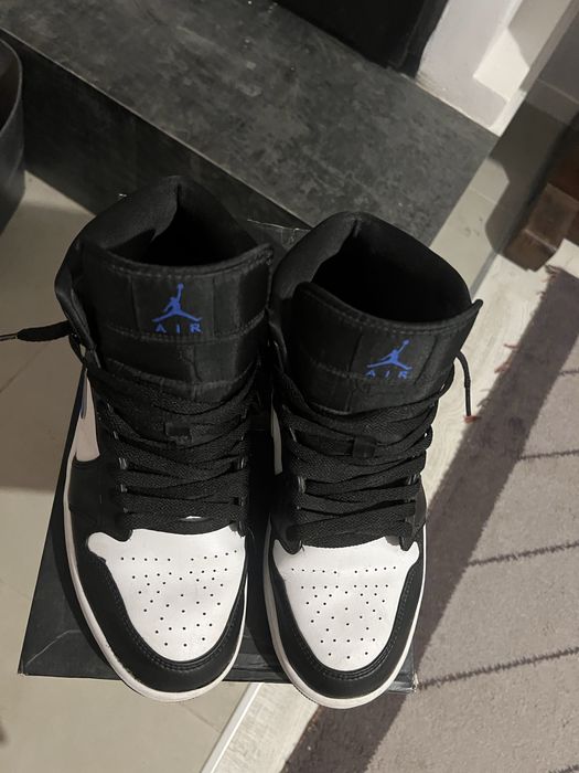 Jordan 1 mid blue