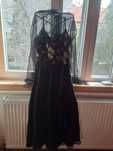 Rochie de seară cu broderie și esarfă mărime 46.