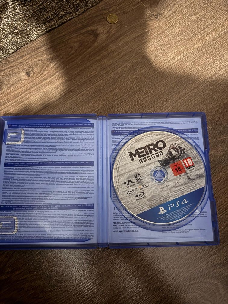 Продам игры на ps4 Ancharted и Метро