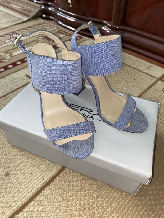 Женский обувь босоножка