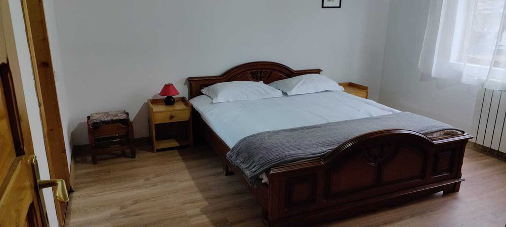 Casa 8 cam inchiriat Revelion